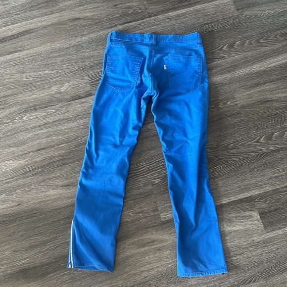 Unique Blue Cargo Levi’s with Black Mesh pockets - Picture 2 of 2